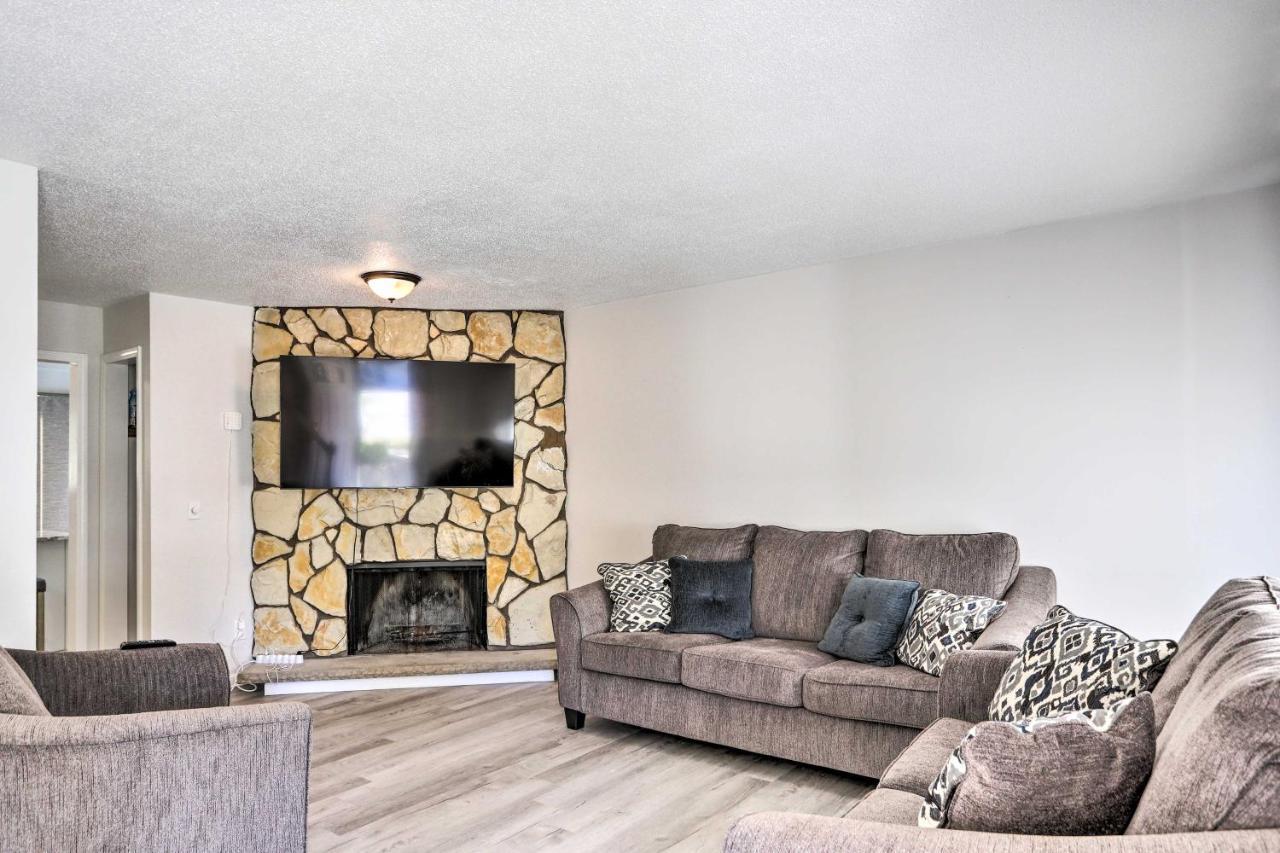 Bright Duplex, Close To Parks And Trails *