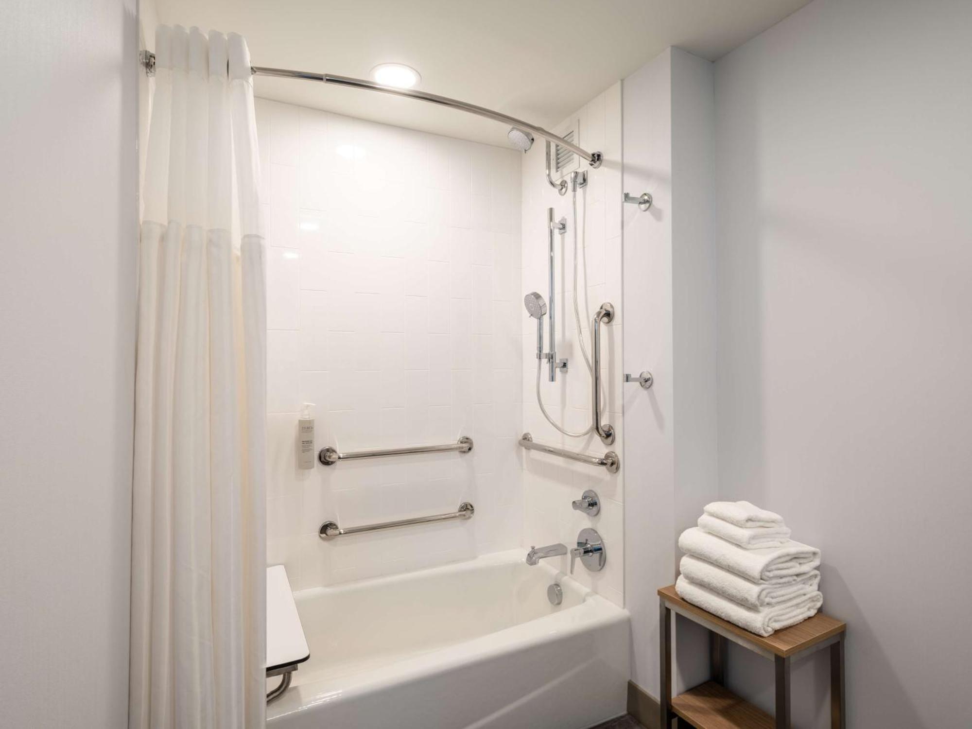 Hotel Hilton Garden Downtown 3*