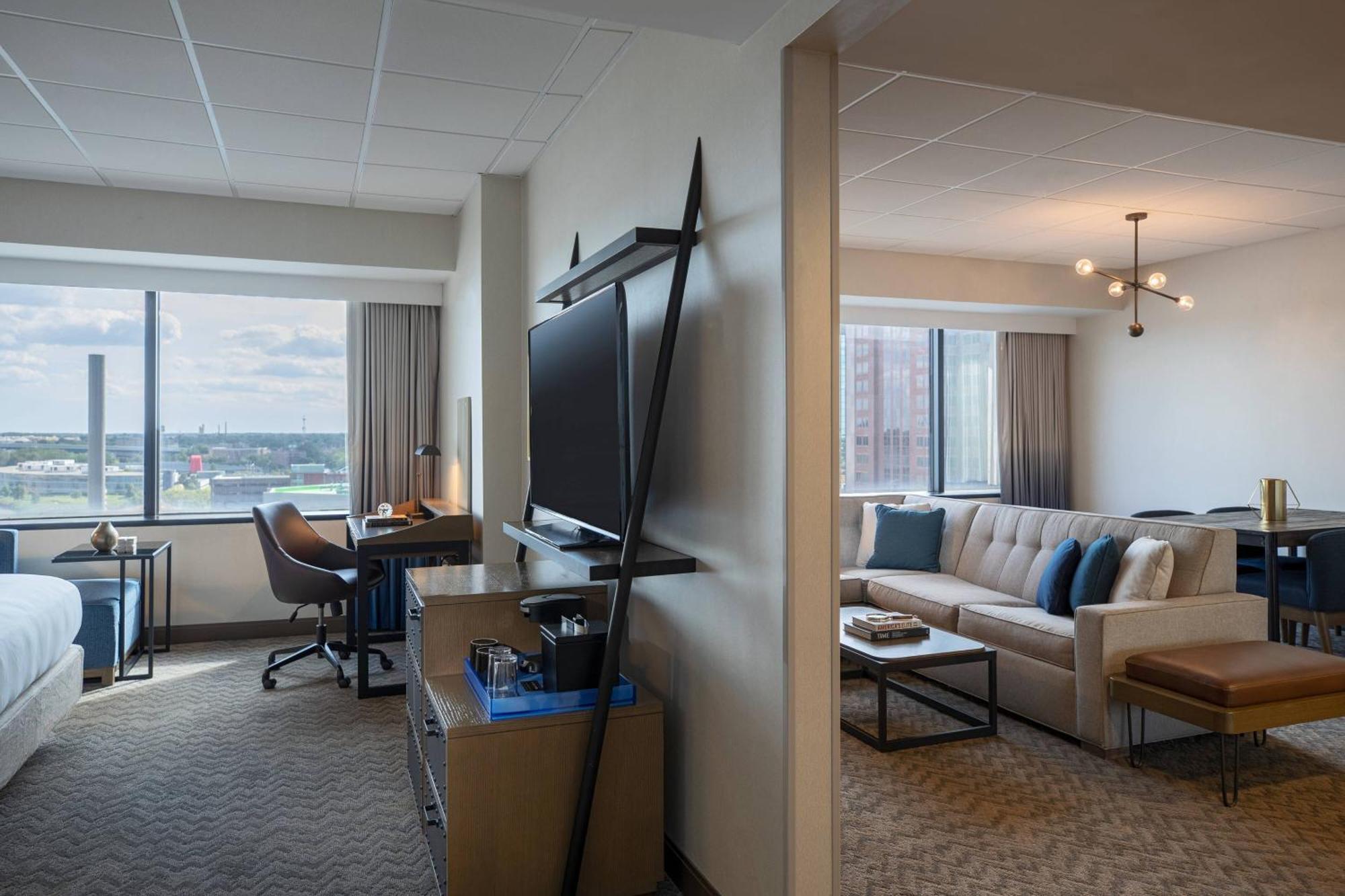 Hotel Renaissance Downtown