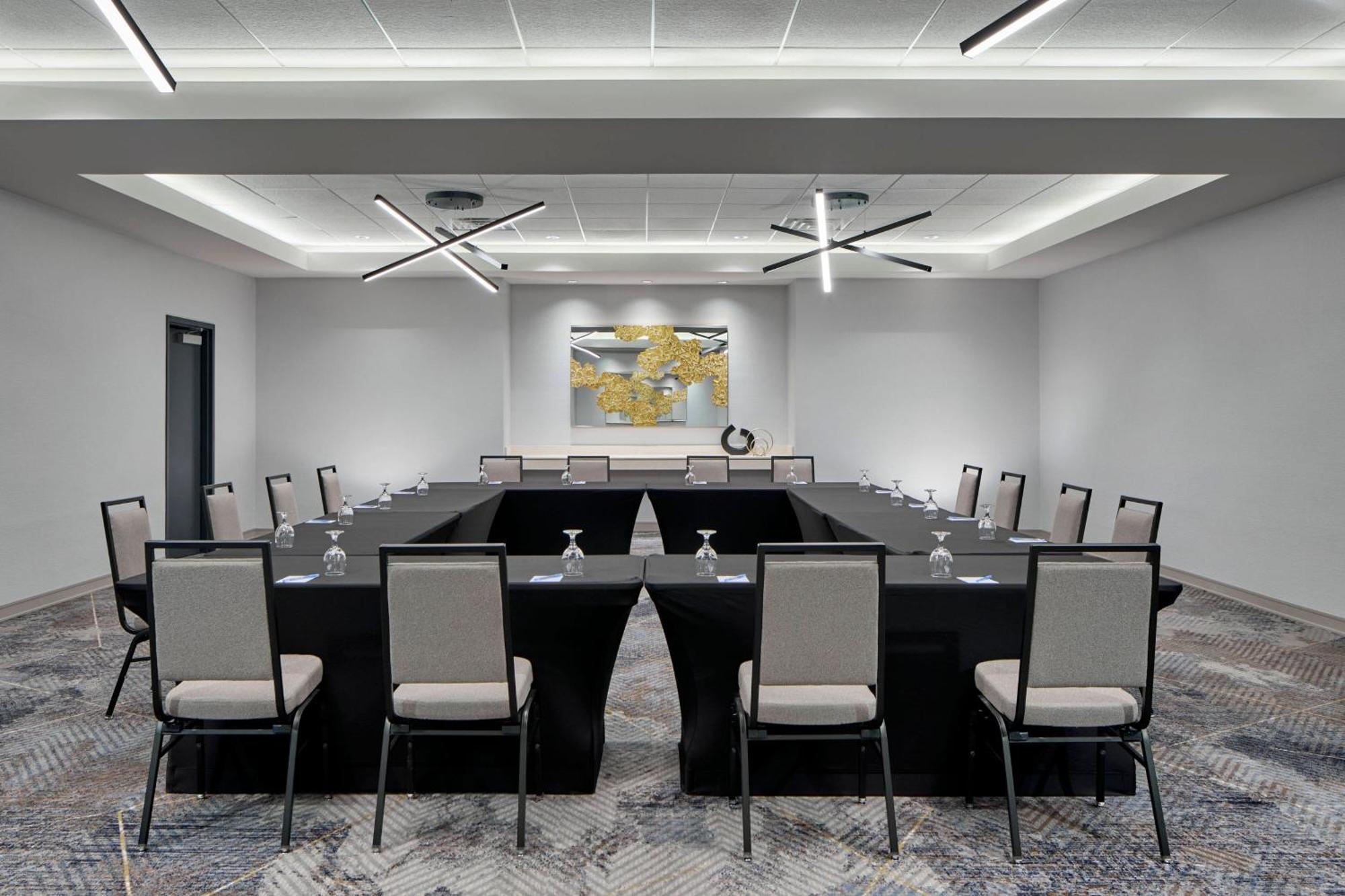Delta By Marriott Hotel 3*