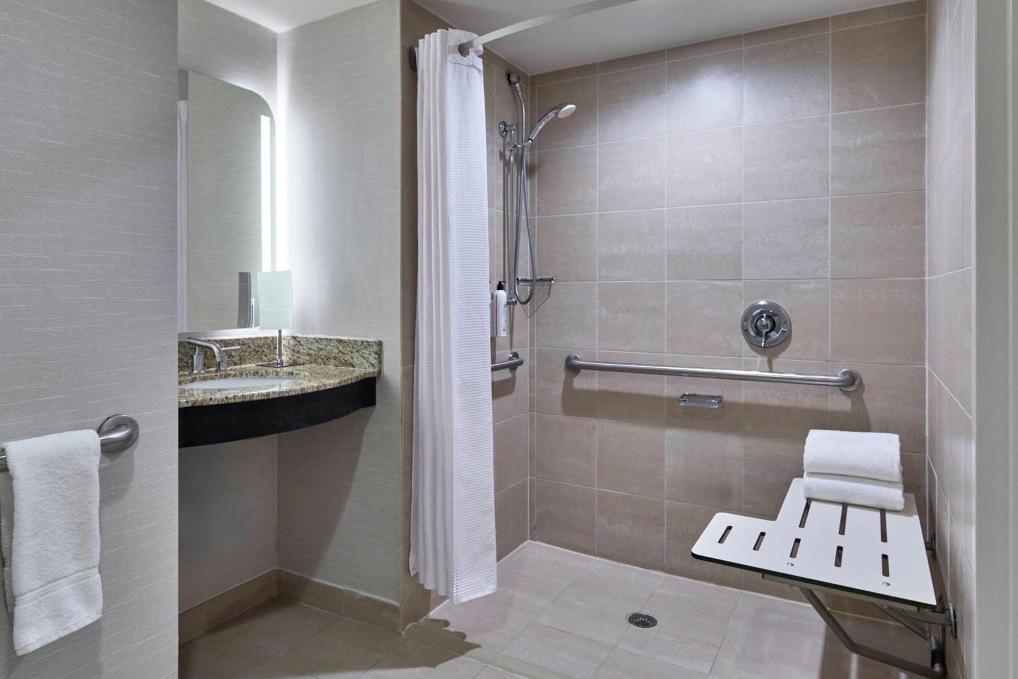 Hotel Delta By Marriott