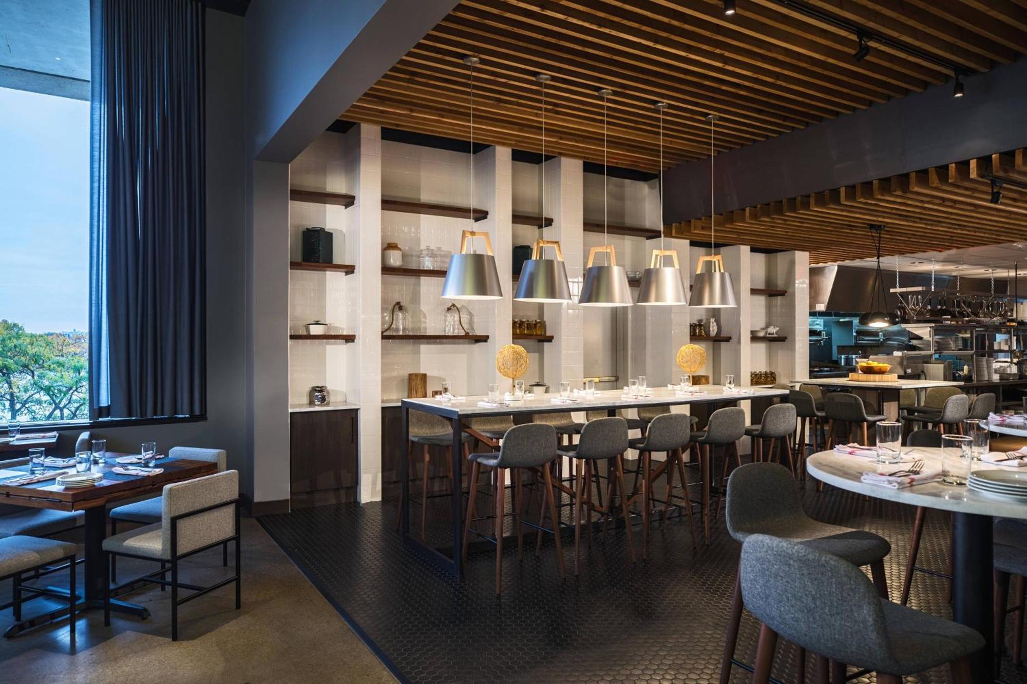 Renaissance Downtown Hotel
