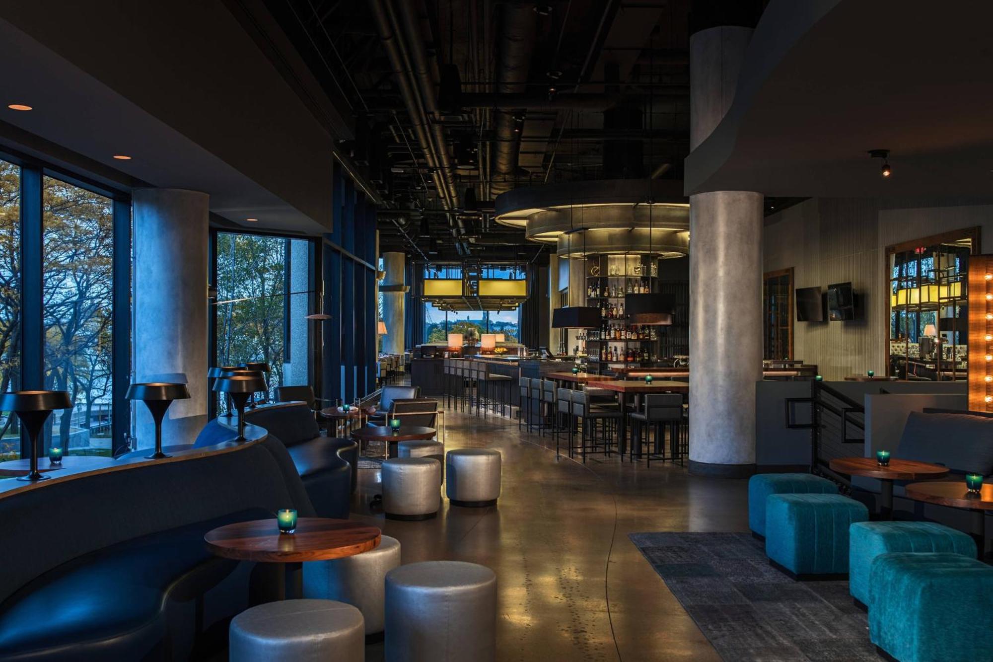 Hotel Renaissance Downtown