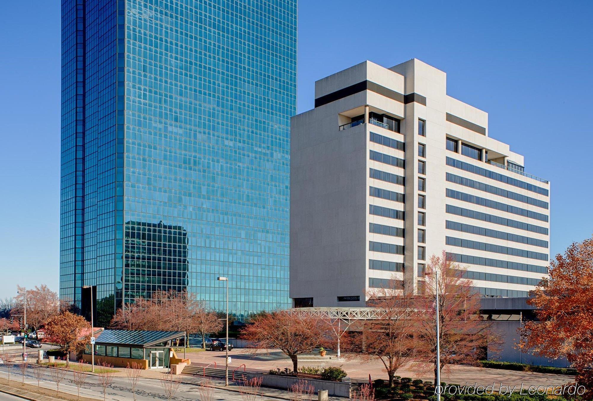 Renaissance Downtown Hotel 4*