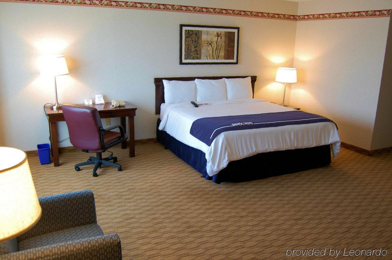 Hilton Garden Downtown 3*