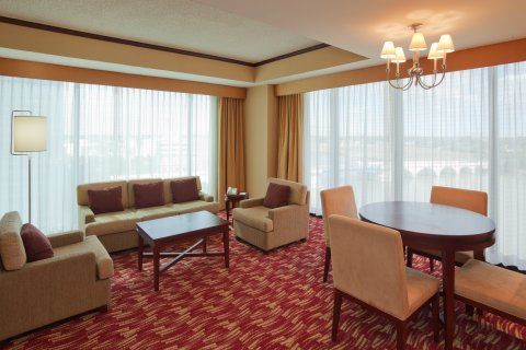 Renaissance Downtown Hotel 4*