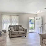 Bright Toledo Duplex, Close To Parks And Trails