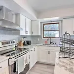 Bright Toledo Duplex, Close To Parks And Trails