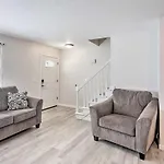 Bright Toledo Duplex, Close To Parks And Trails