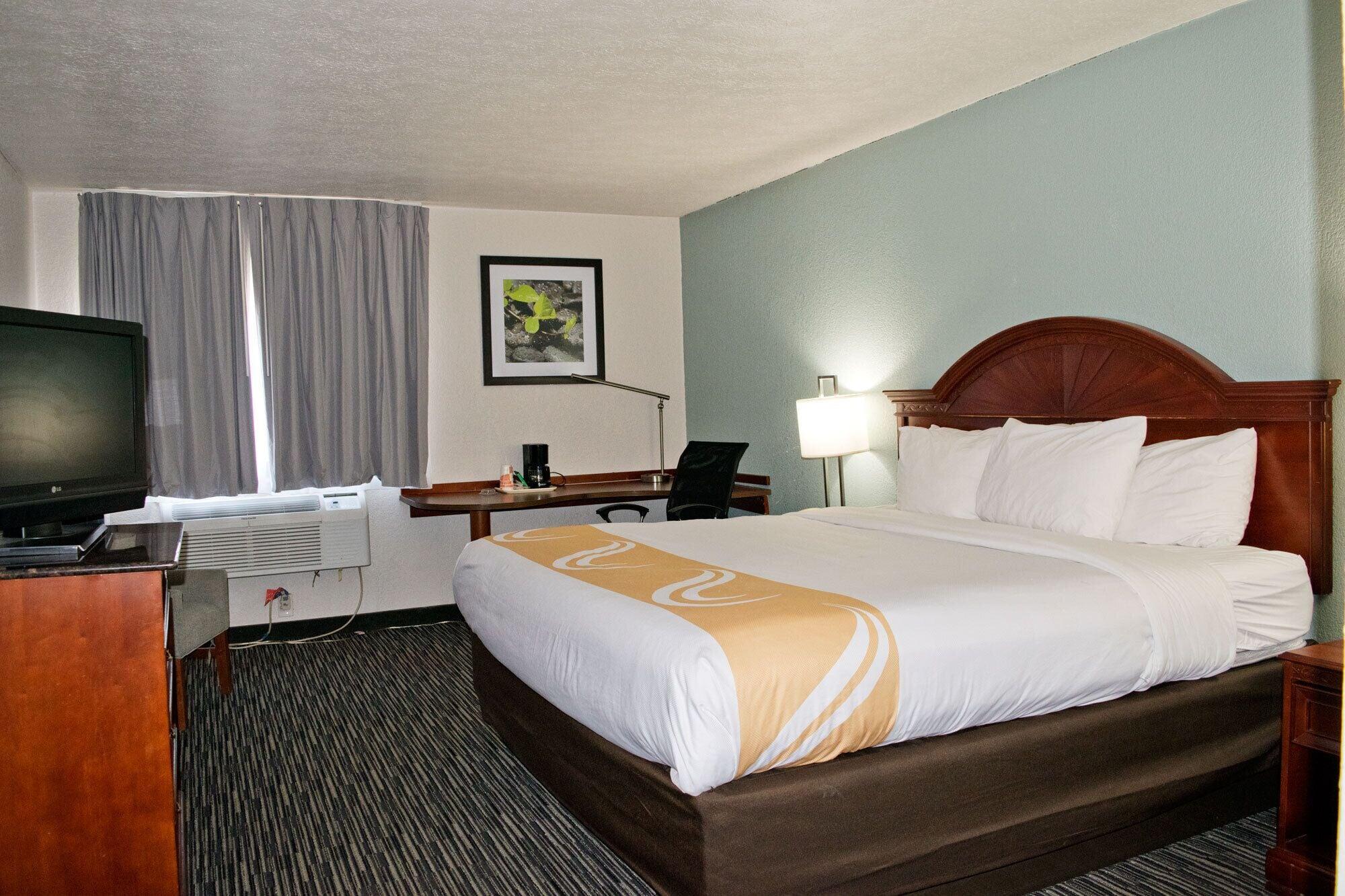 Quality Alexis Rd Inn 3*