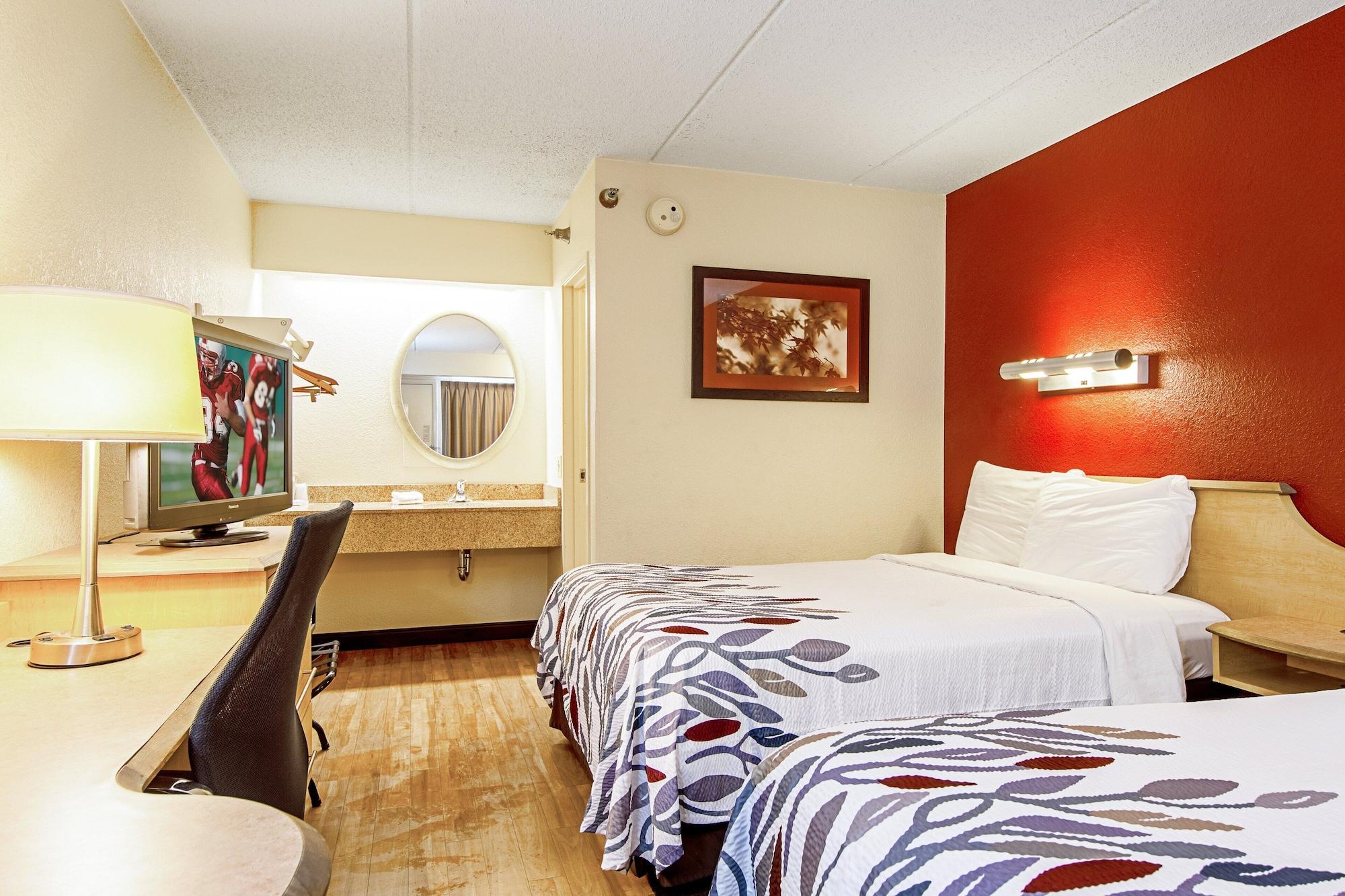 Red Roof Motel