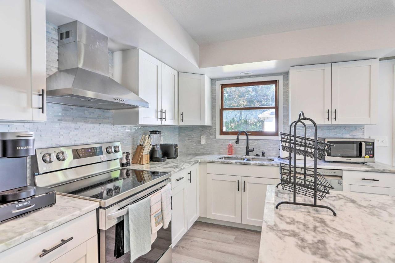 Bright Duplex, Close To Parks And Trails Apartment