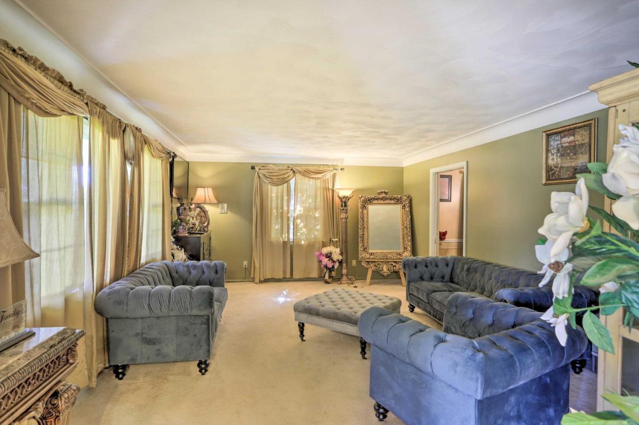 With Direct Golf Course Access! Toledo