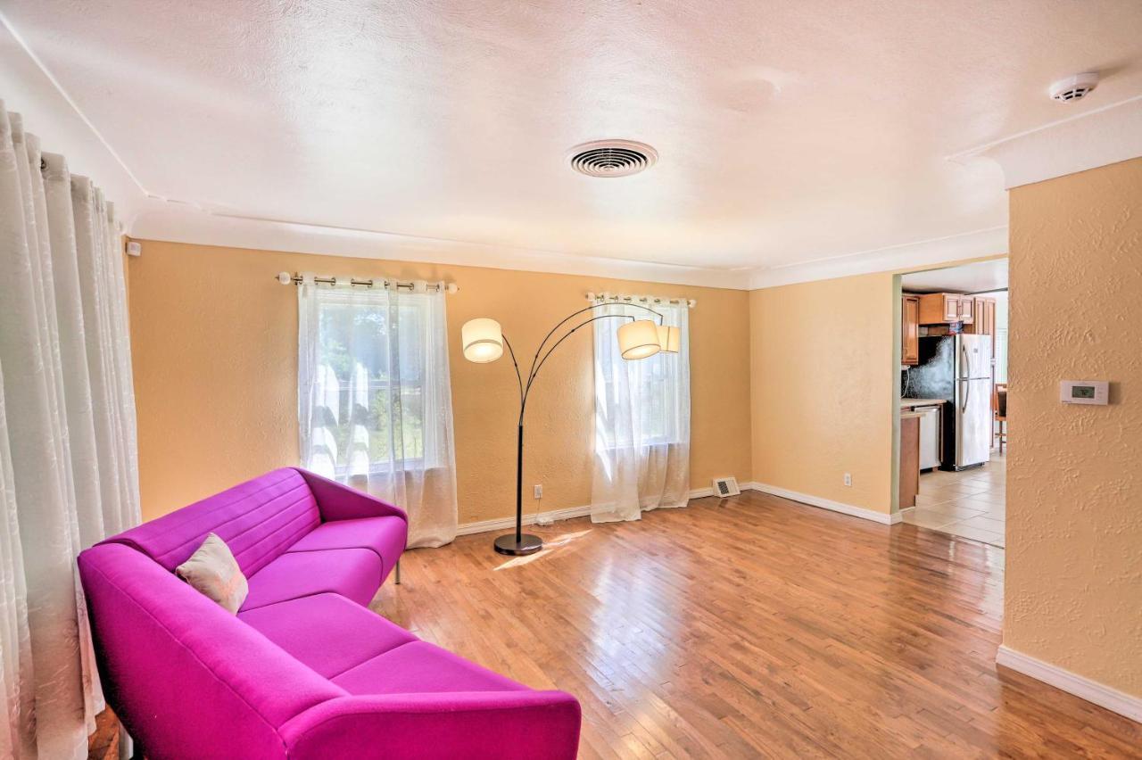 Peaceful Retreat With Spacious Yard! Holiday home Toledo