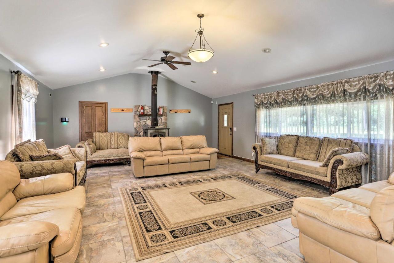 Peaceful Retreat With Spacious Yard!