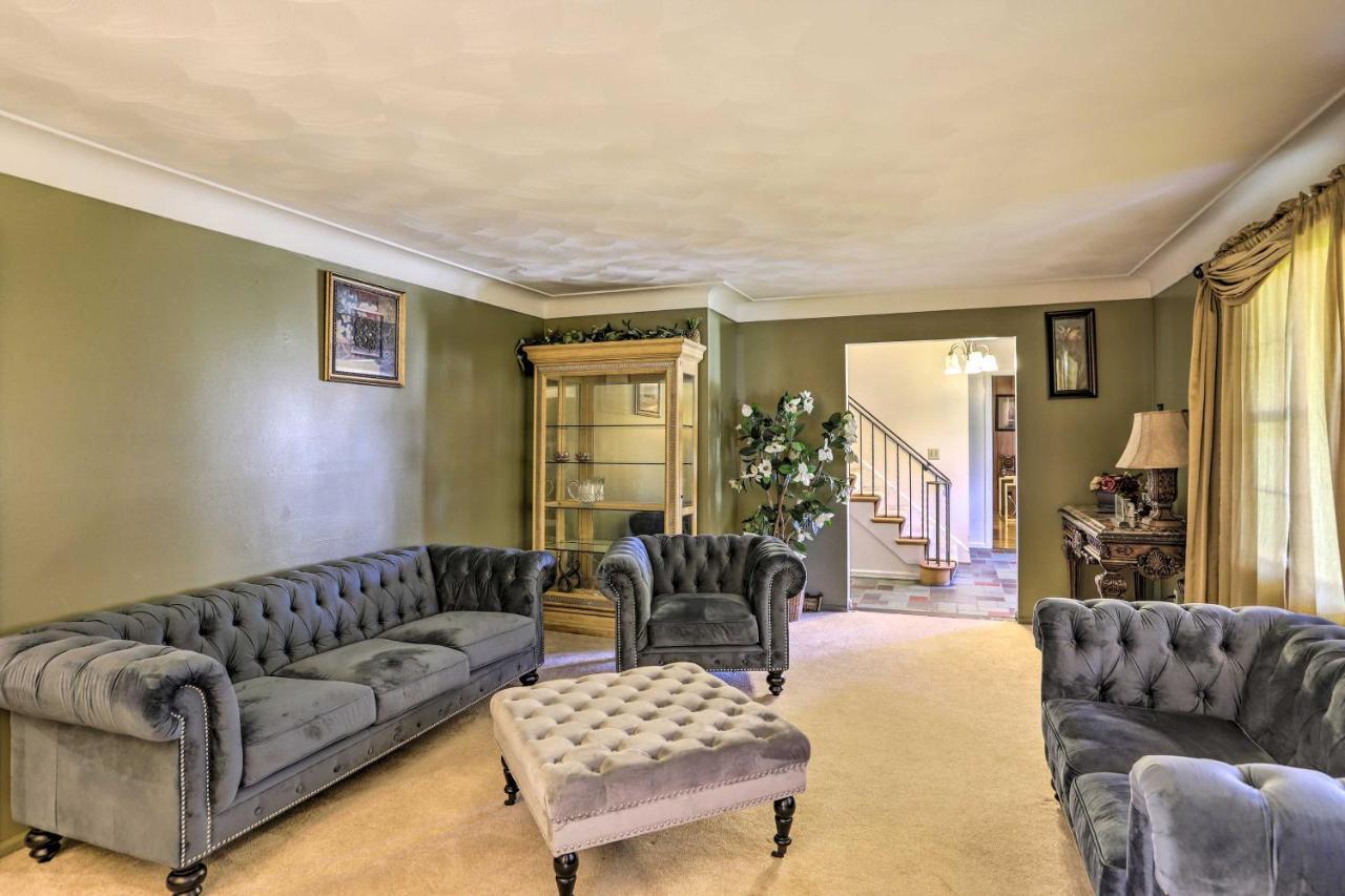 With Direct Golf Course Access! Toledo
