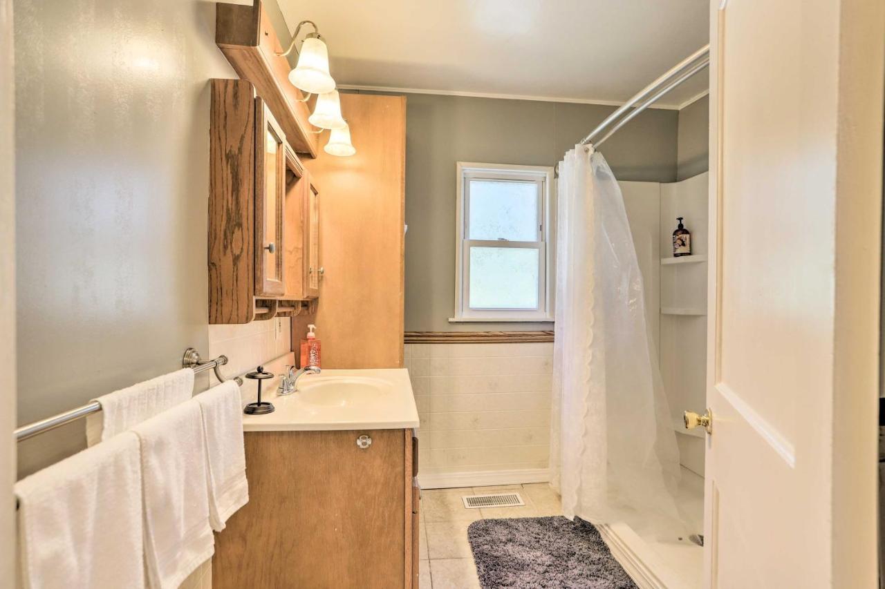 Peaceful Retreat With Spacious Yard!
