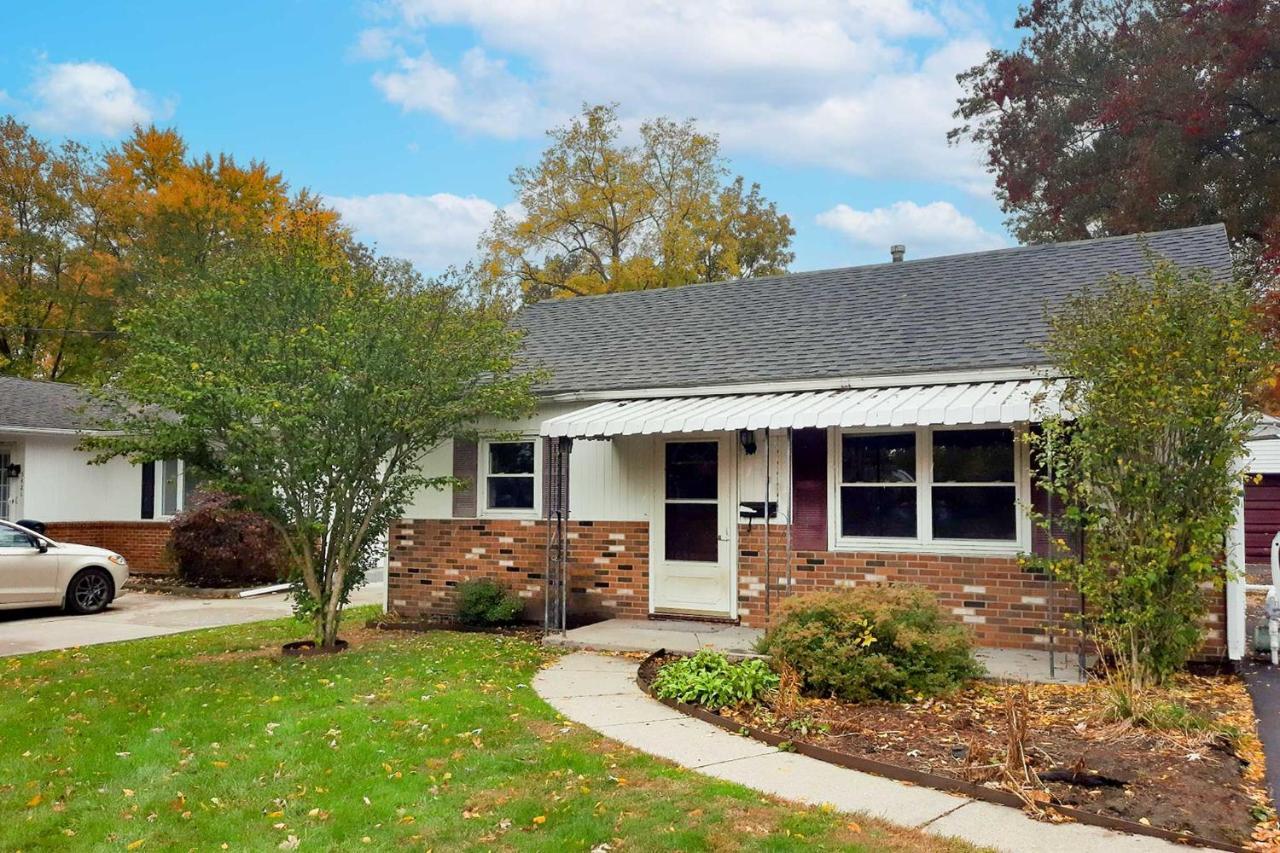 Peaceful About 8 Mi To Downtown Toledo! Holiday home *
