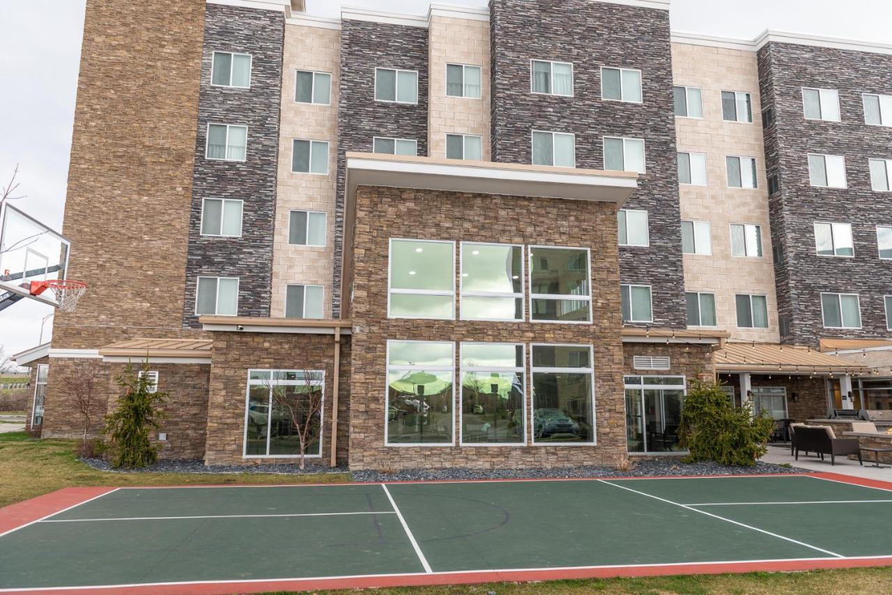 Hotel By Marriott West