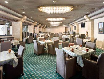 Courtyard By Marriott West Hotel 4*