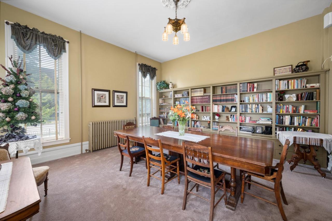 The Vistula Rose Bed & Breakfast