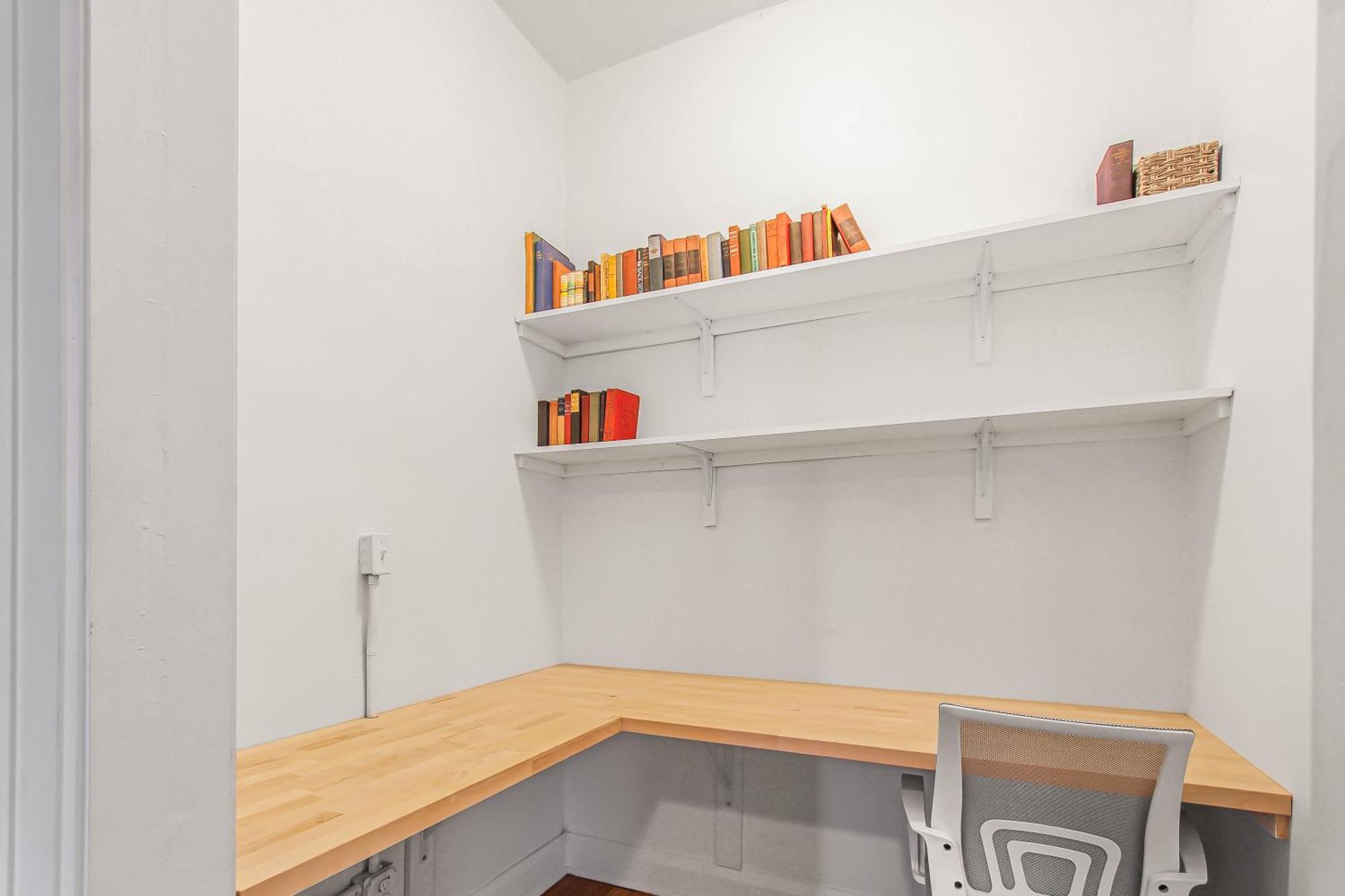 Aparthotel Library Square
