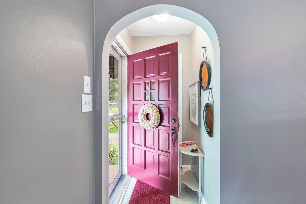 Lizbeth's Adorable Private Home, Full Kitchen, Wd, Garage, Netflix, Yard * Toledo