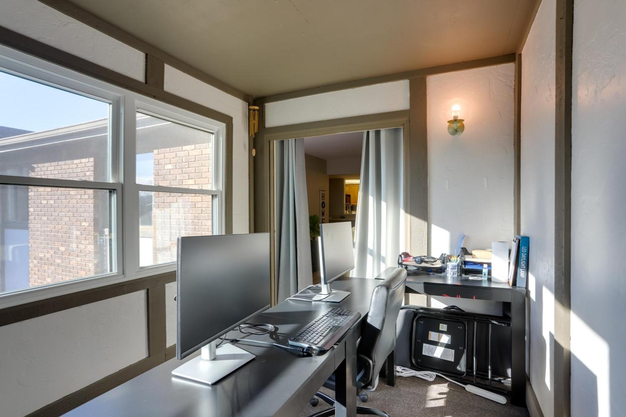 Vacation About 8 Mi To Downtown! Apartment