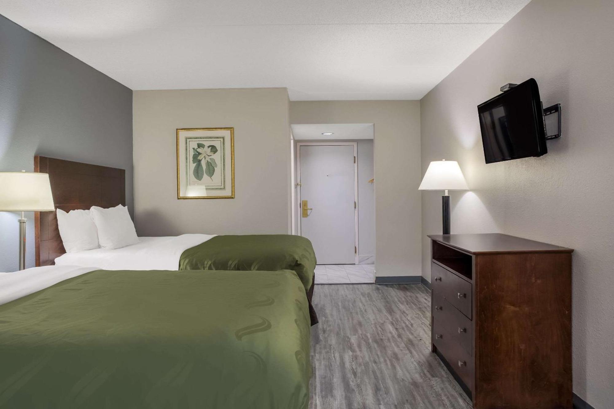 Quality Inn 2*