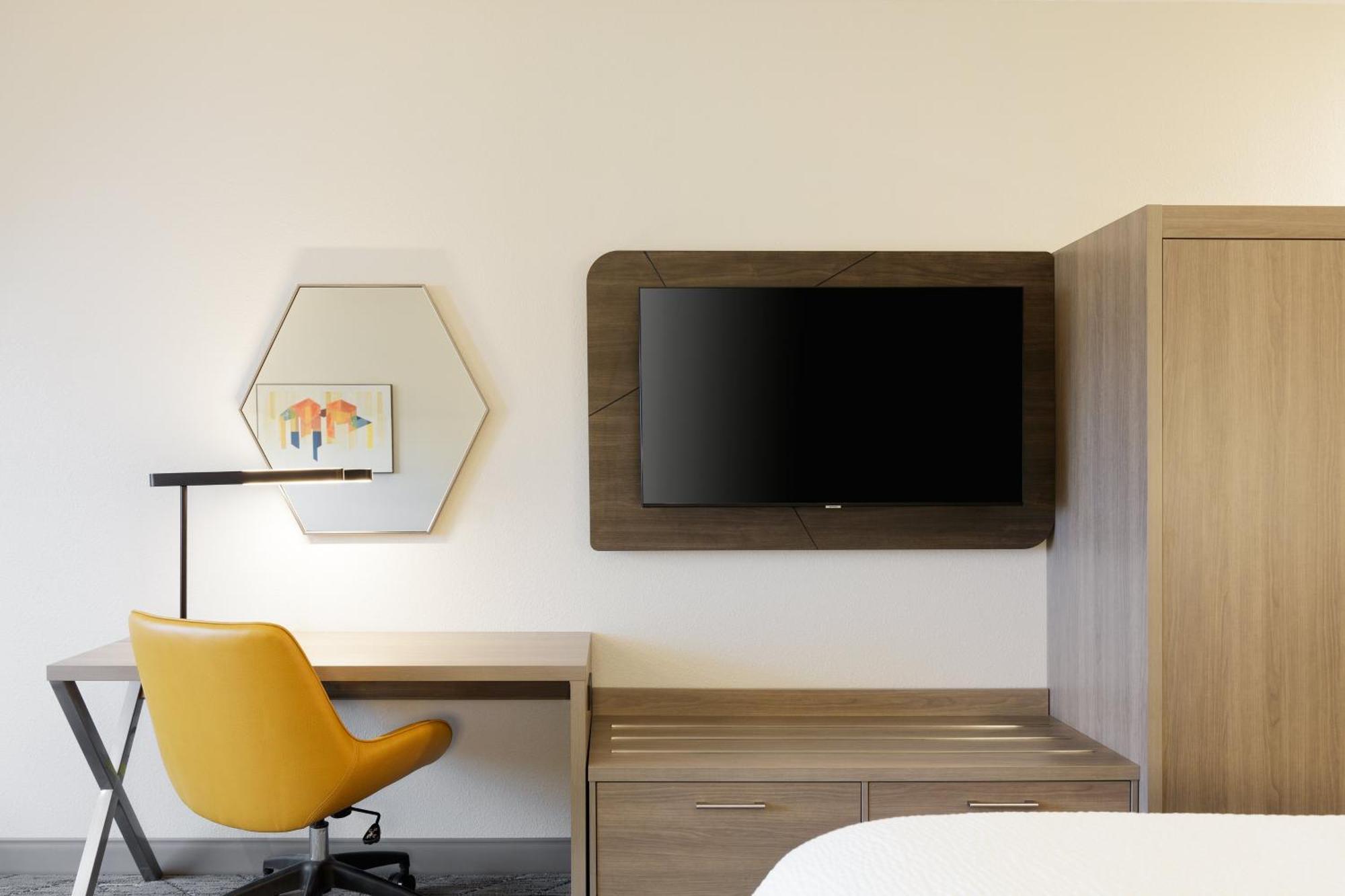 Hotel Express North By Ihg 3*