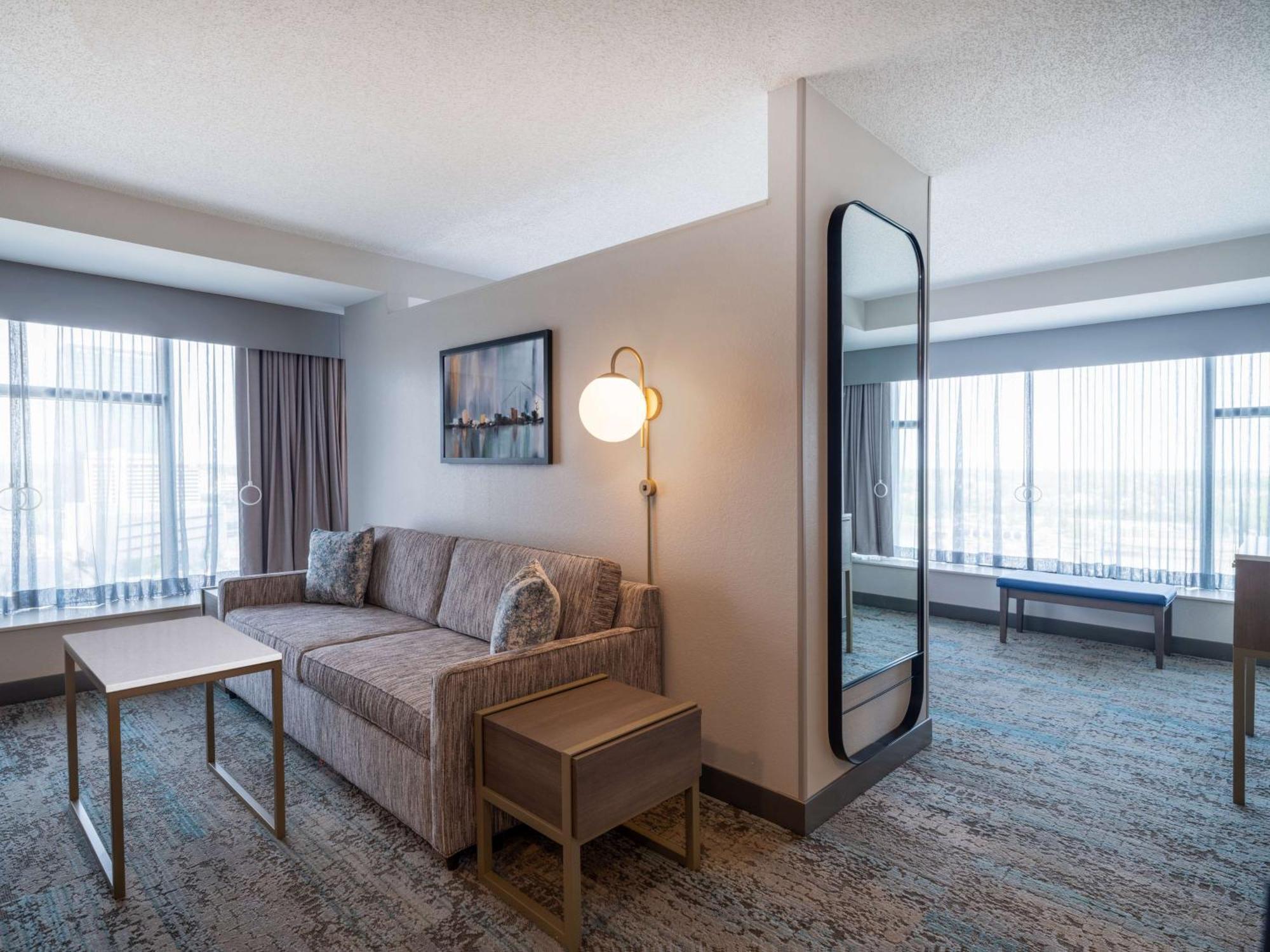 Hotel Homewood By Hilton Downtown Toledo