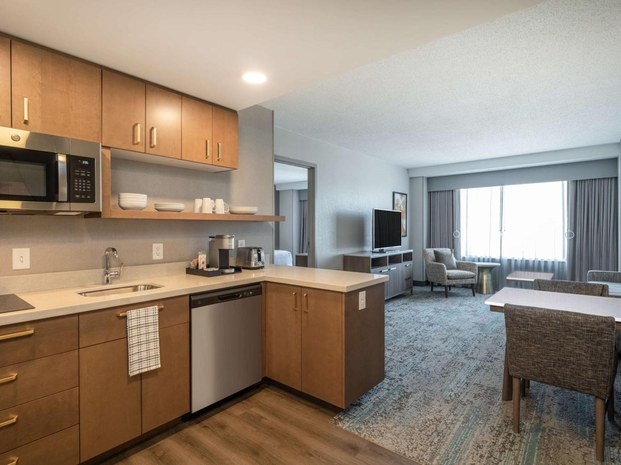 Hotel Homewood By Hilton Downtown Toledo