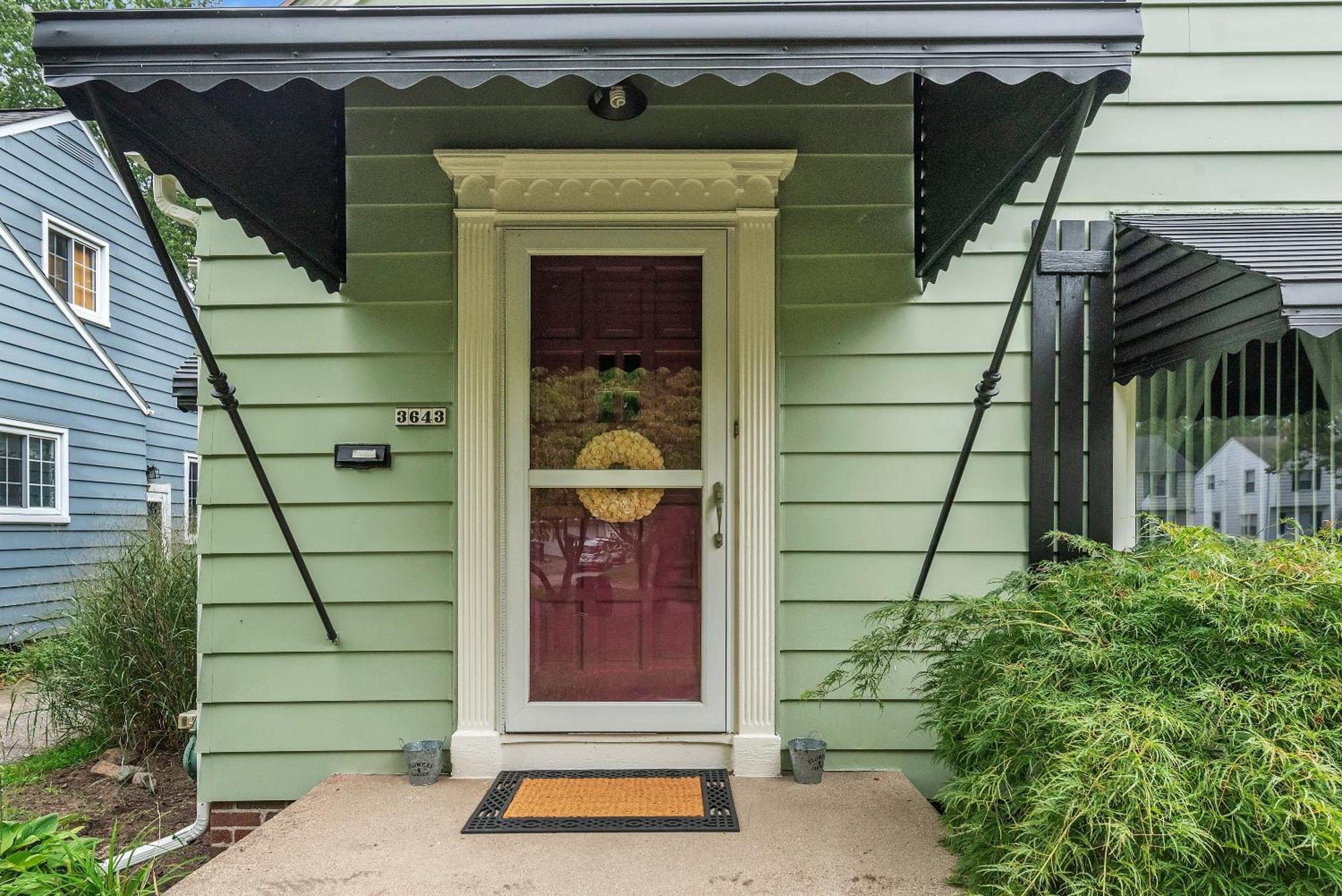 Holiday home Lizbeth's Adorable Private Home, Full Kitchen, Wd, Garage, Netflix, Yard