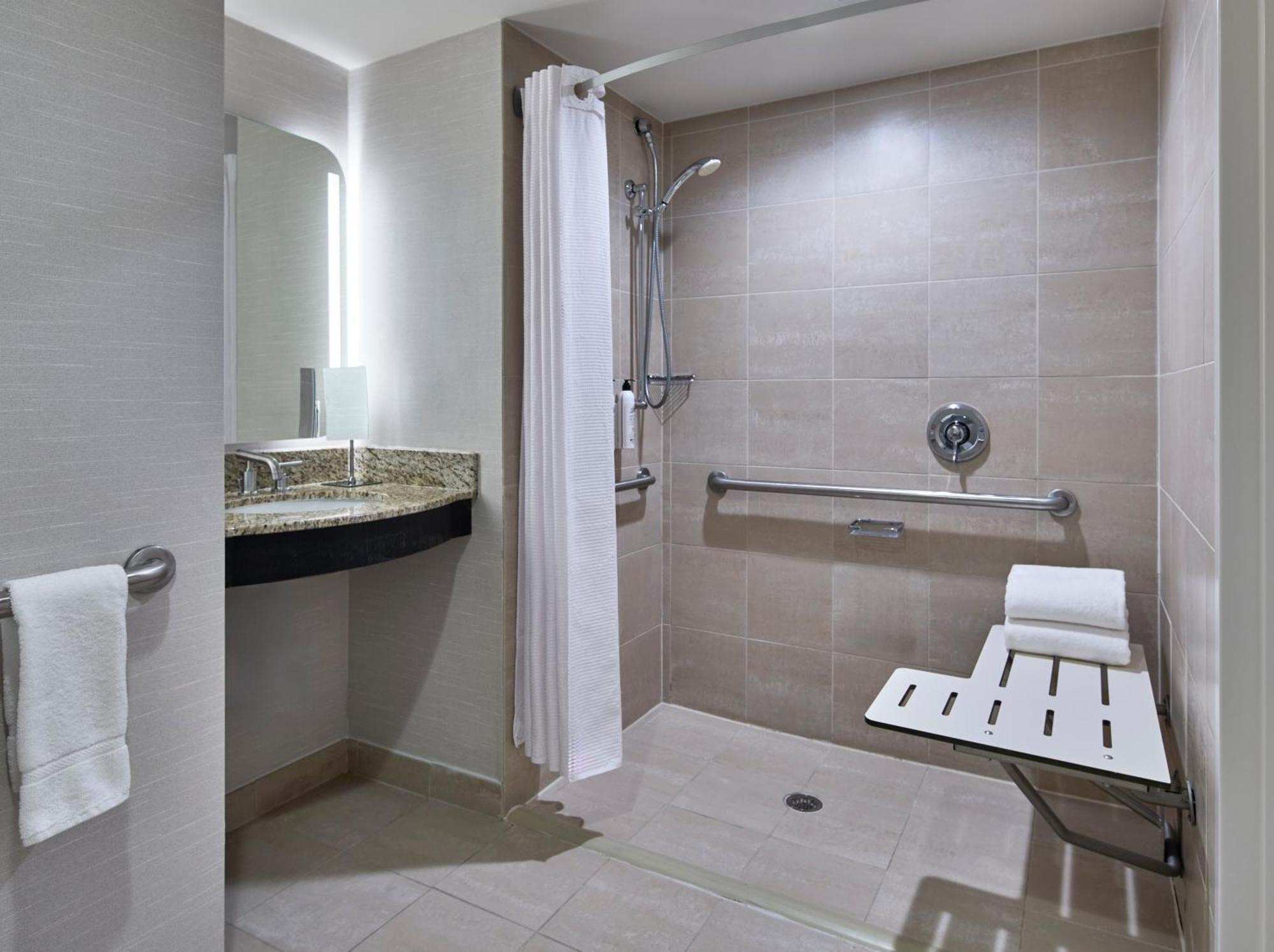 Delta By Marriott 3*