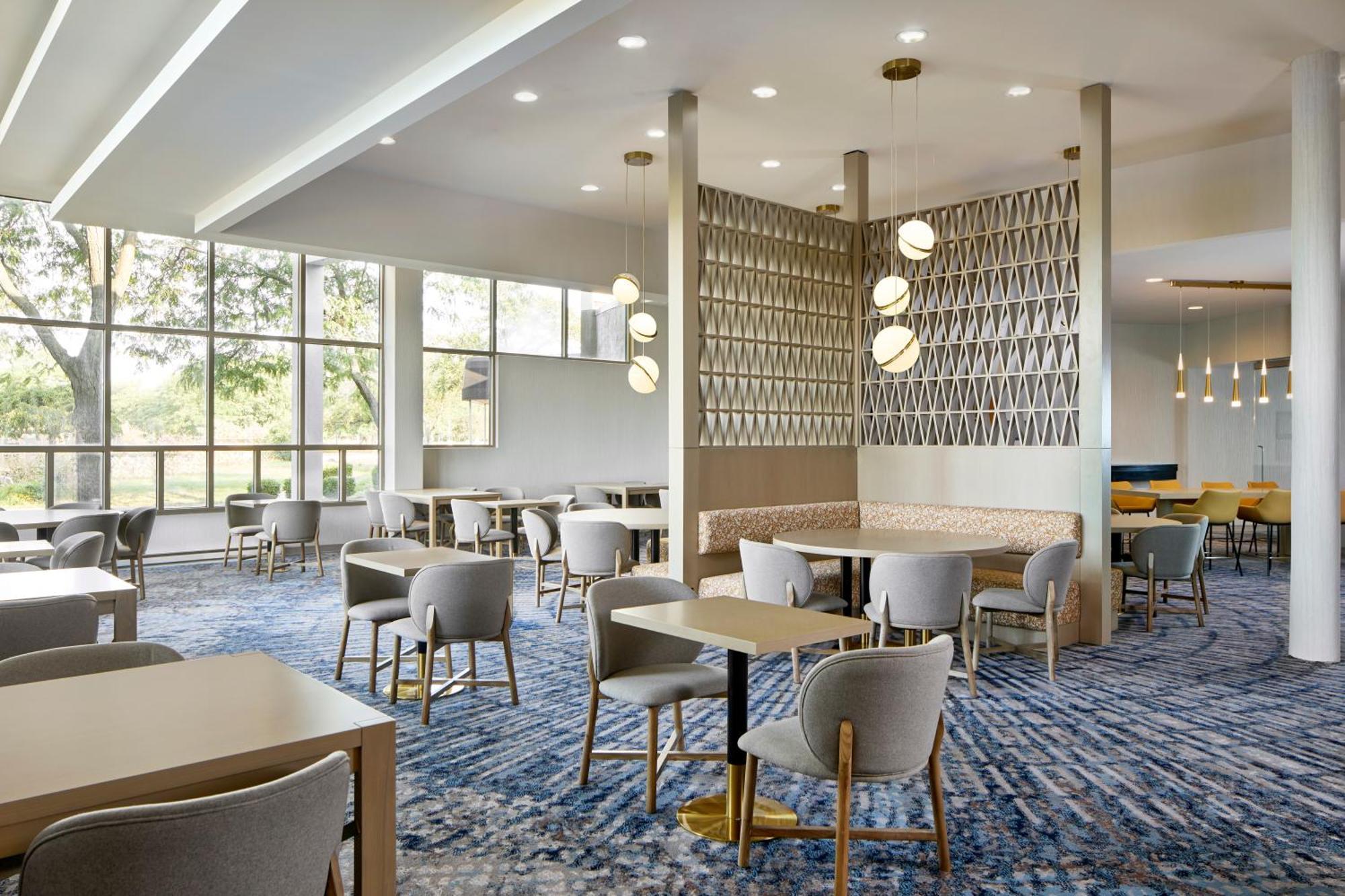 Delta By Marriott Hotel 3*