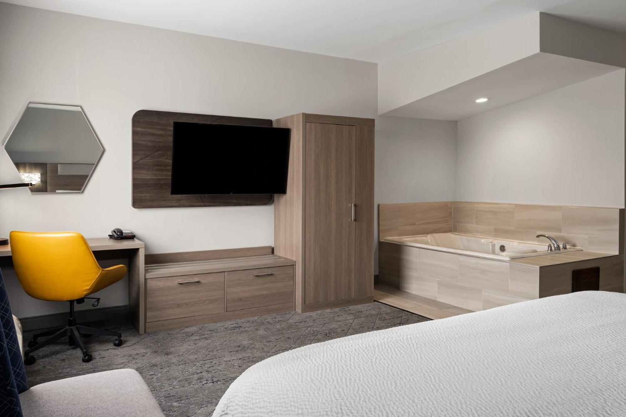 Hotel Express North By Ihg 3*