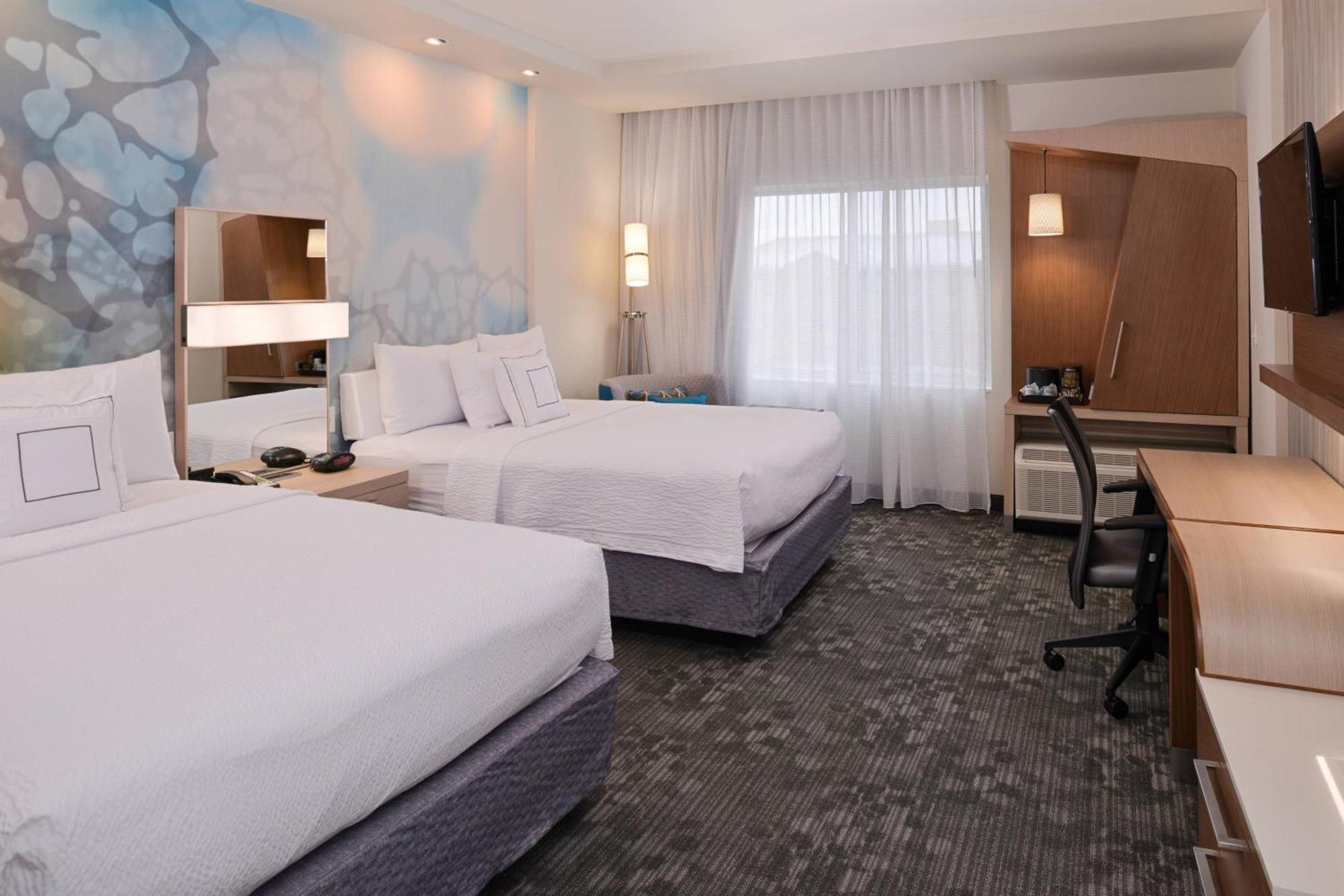 Courtyard By Marriott North Hotel 3*
