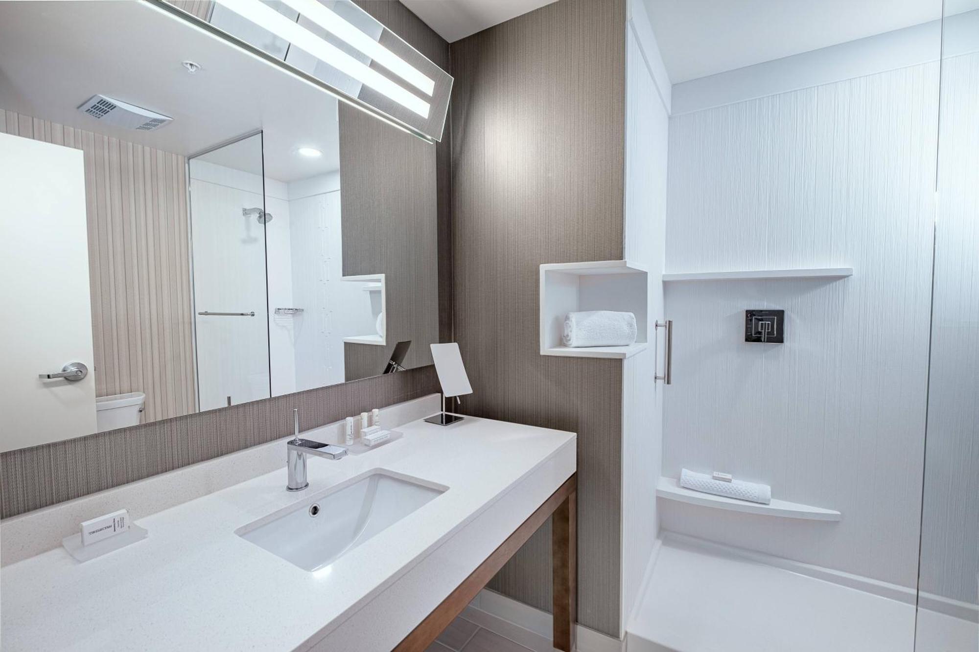 Courtyard By Marriott West 4* Toledo