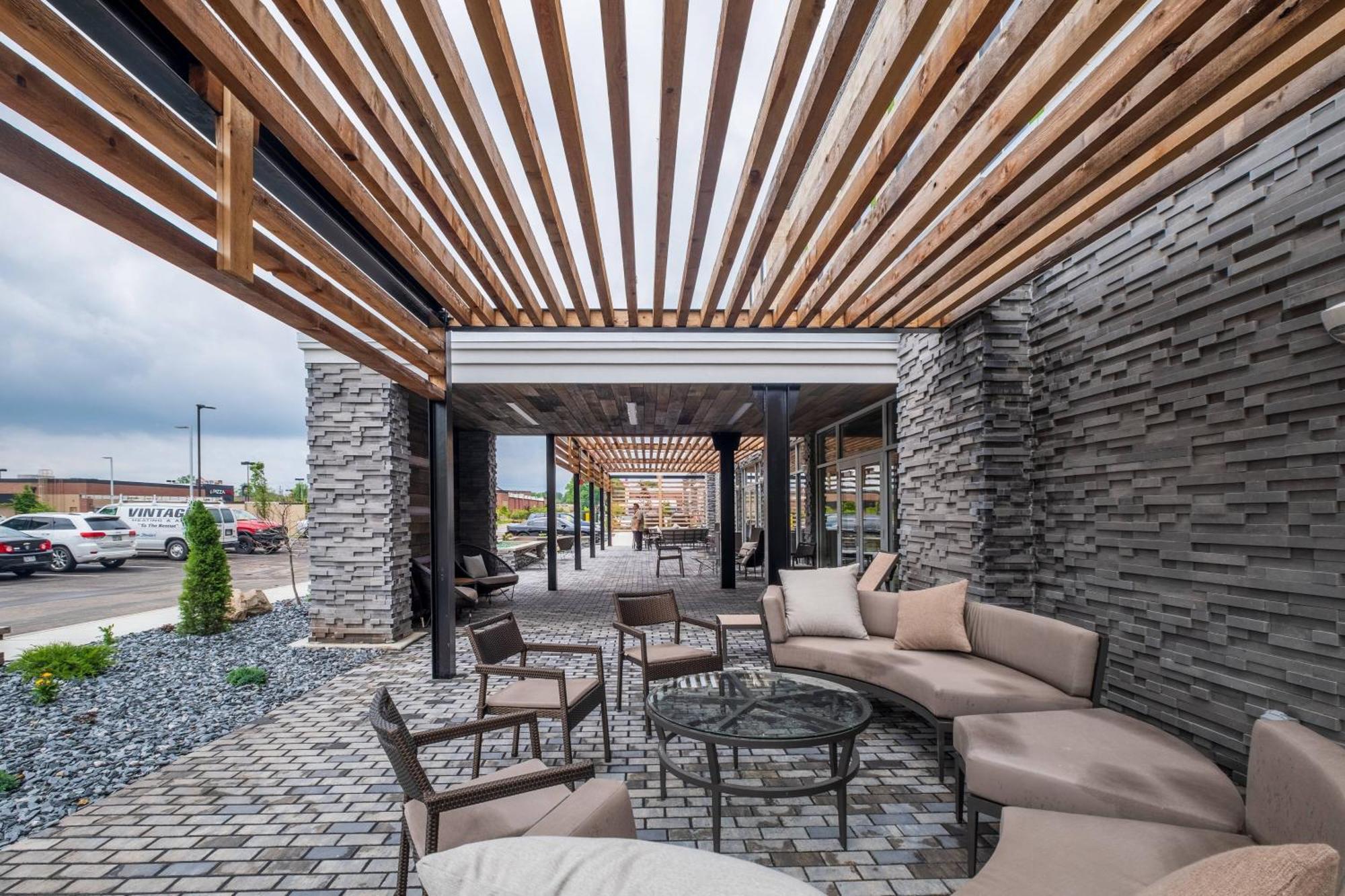Courtyard By Marriott West 4*
