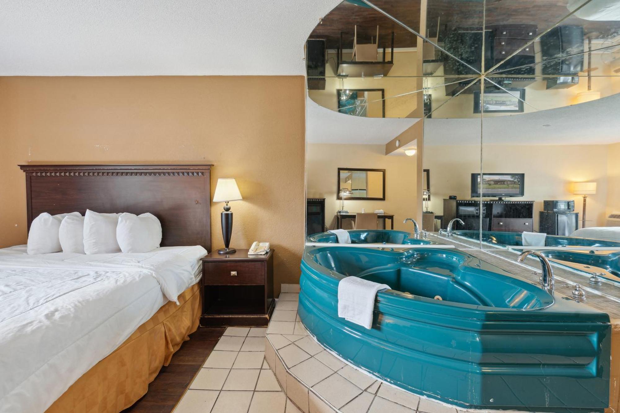 Miami Hotel *