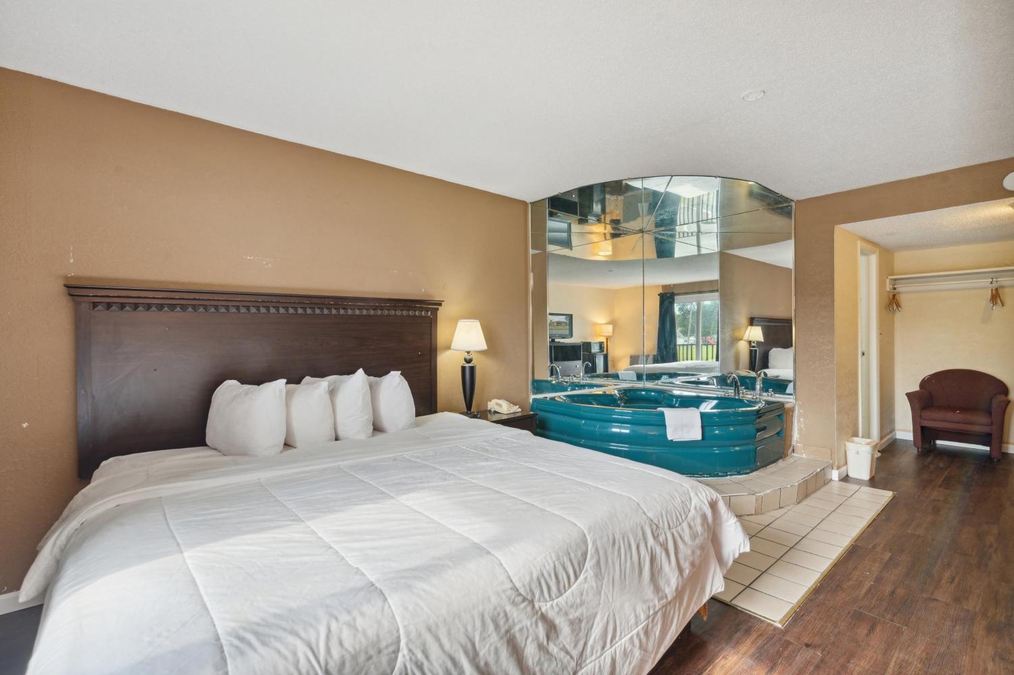 Miami Hotel *