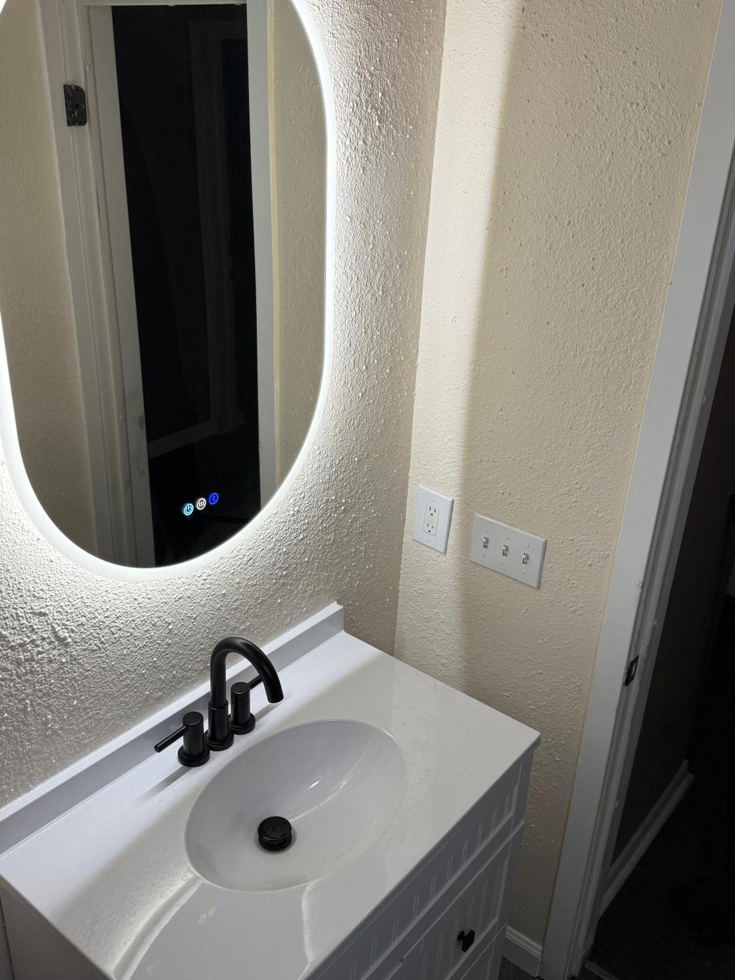 The Unity Hub Apartment Toledo