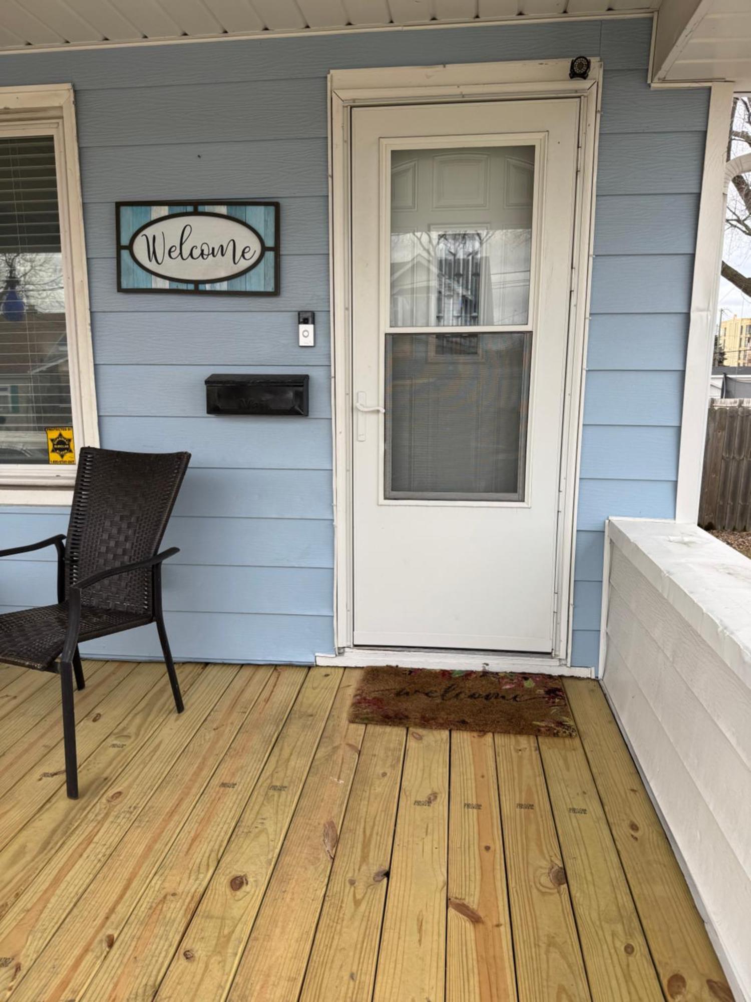 Charming 3-bedroom House Next To Hollywood Casino! 1 Minute From Interstate 75 Toledo
