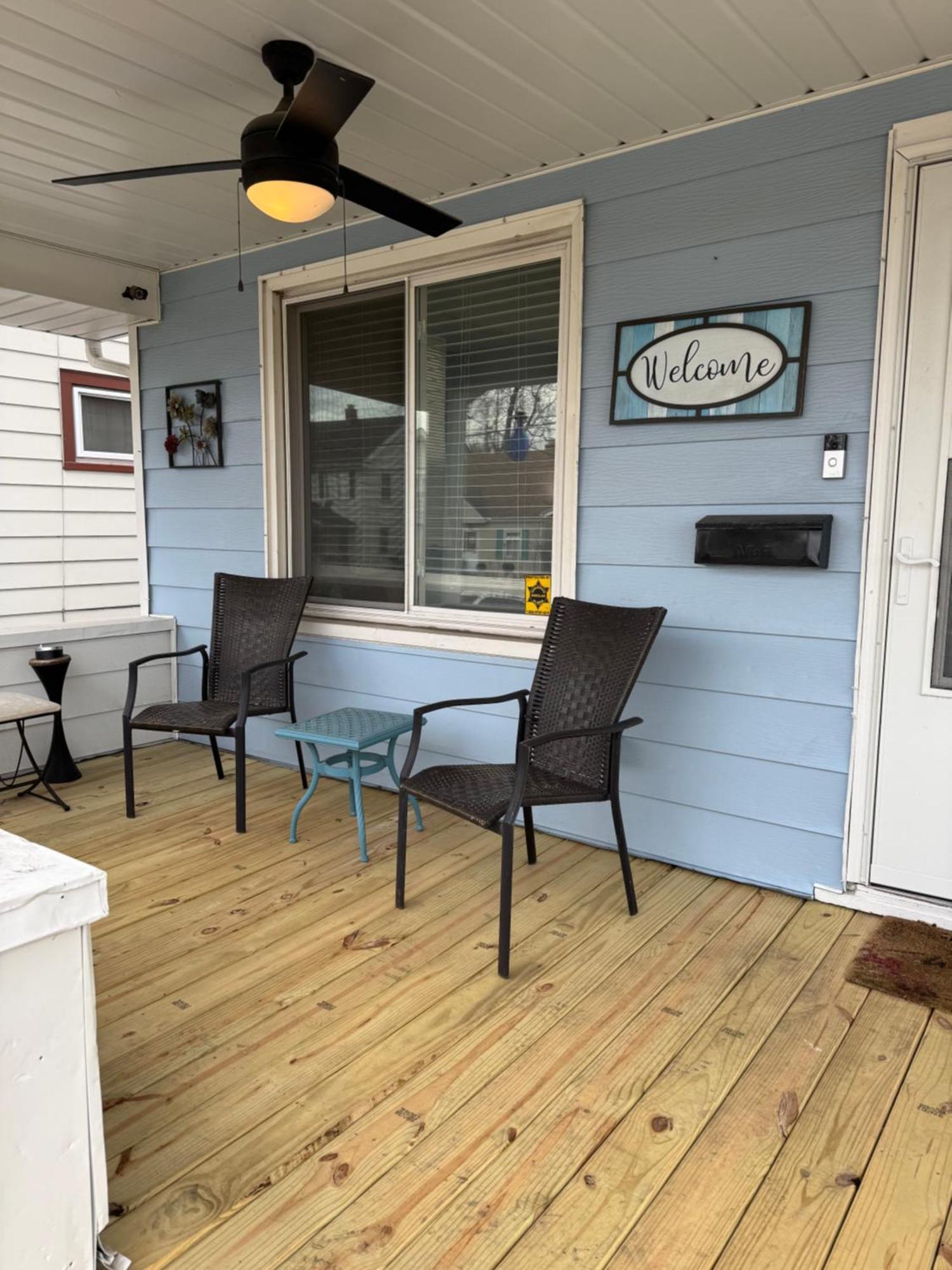 Charming 3-bedroom House Next To Hollywood Casino! 1 Minute From Interstate 75