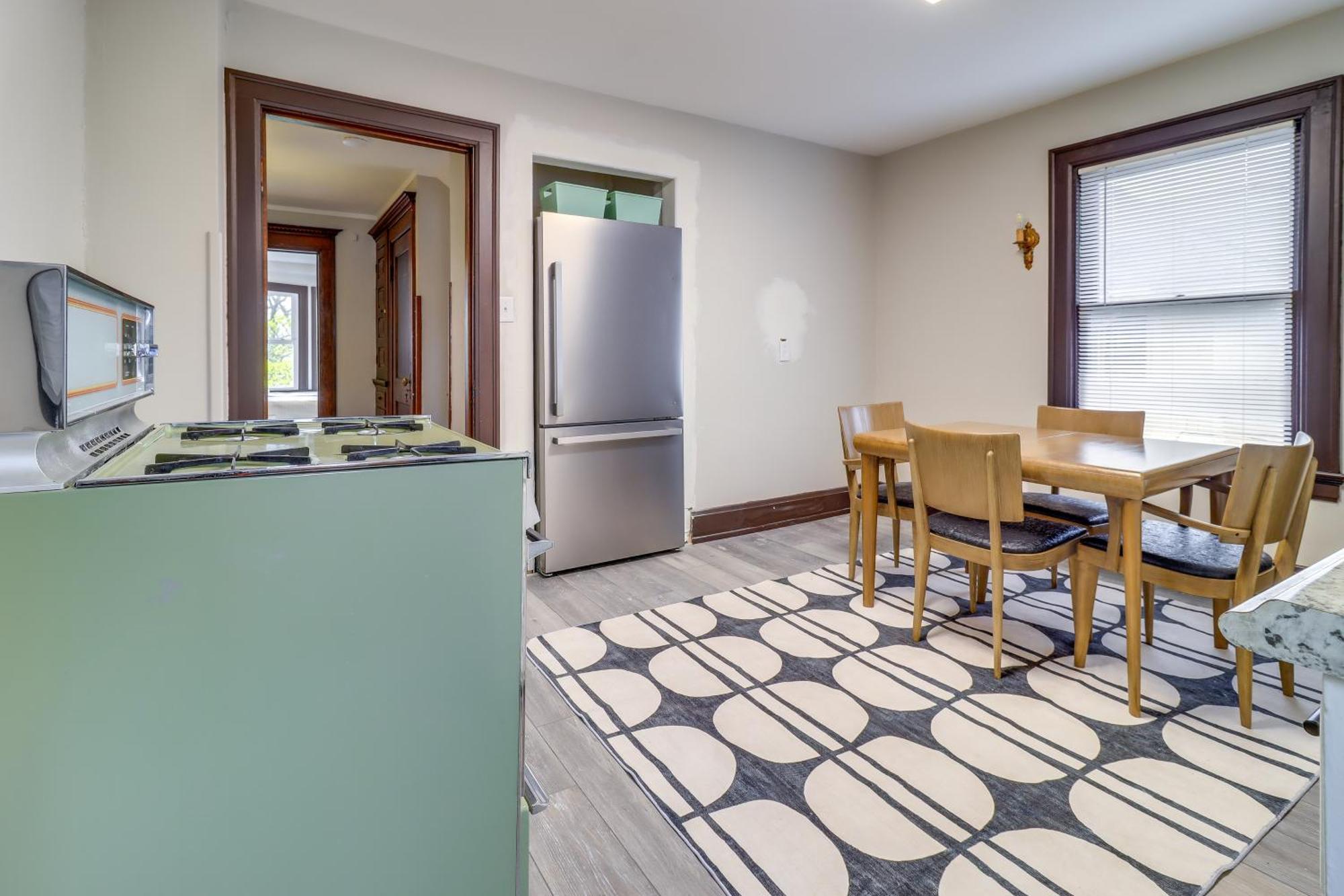 Apartment 4 Mi To Downtown Walkable Riverside
