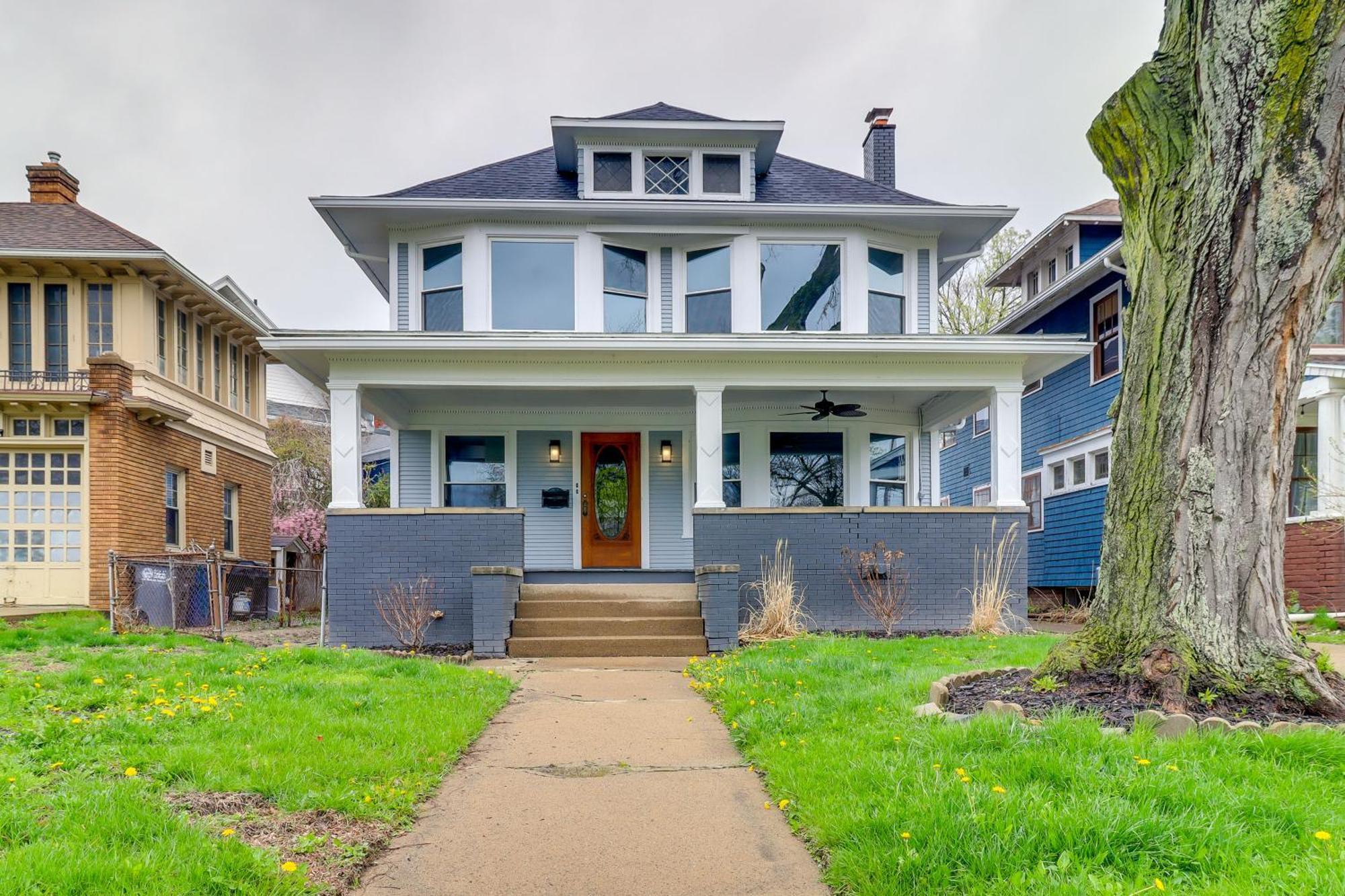 4 Mi To Downtown Walkable Riverside Toledo