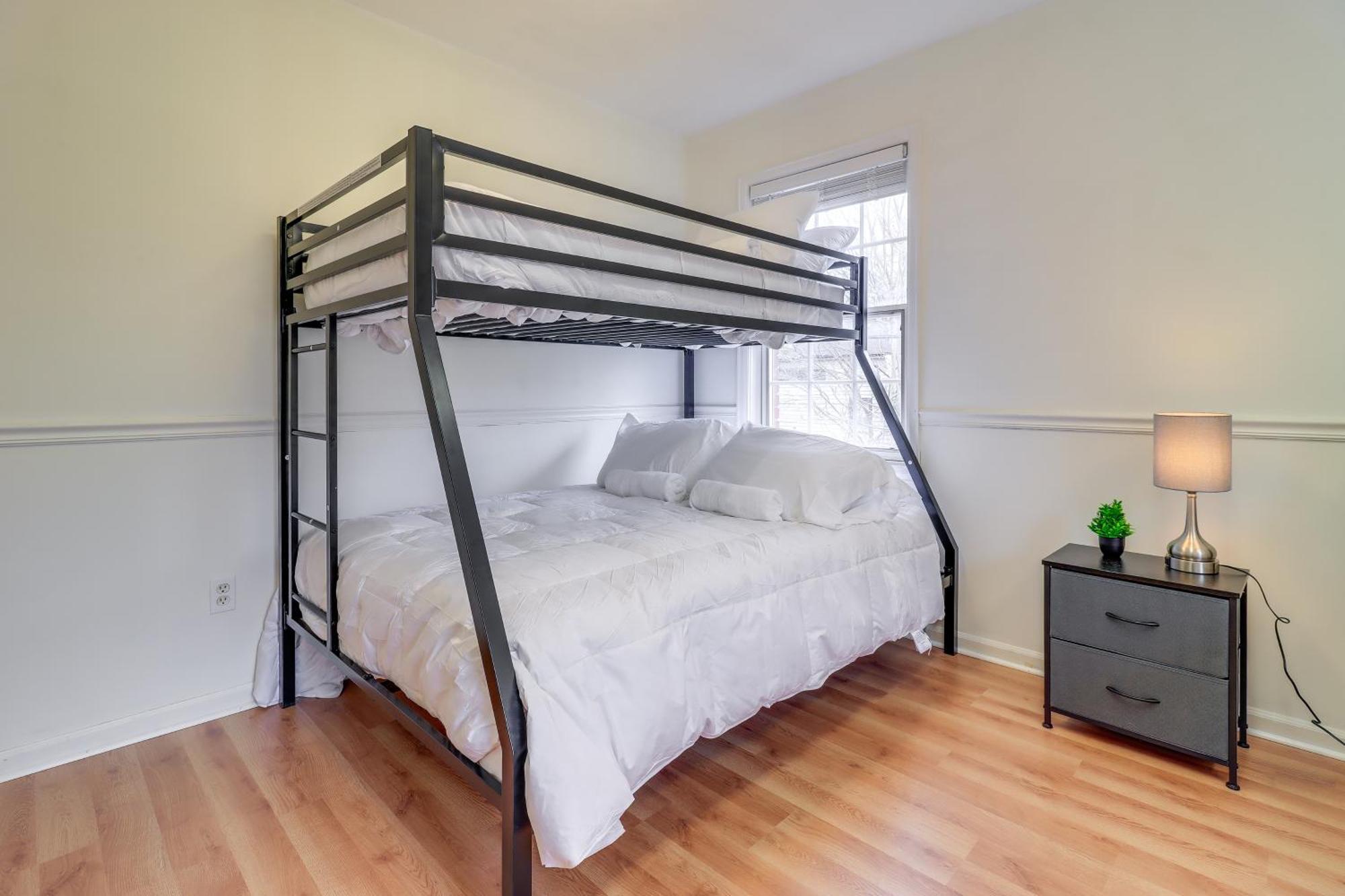 Pet-friendly 7 Mi To Dtwn And Riverfront Apartment *
