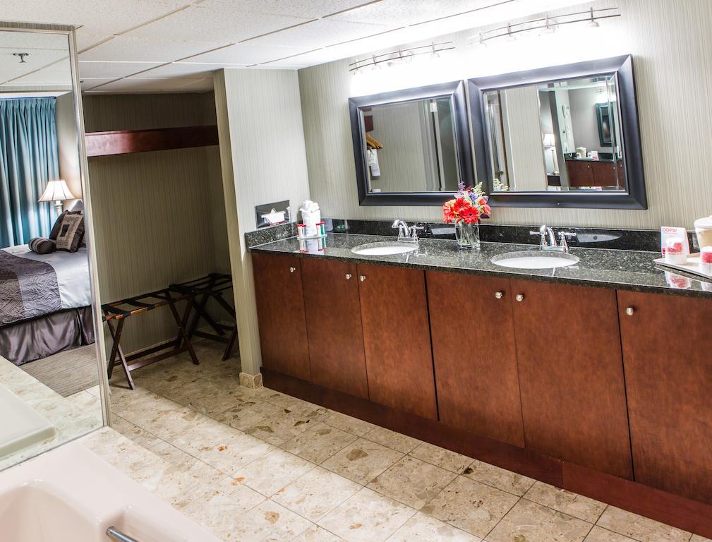 Hotel Courtyard By Marriott West