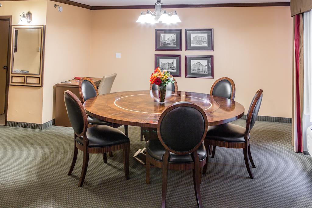 Courtyard By Marriott West 4*