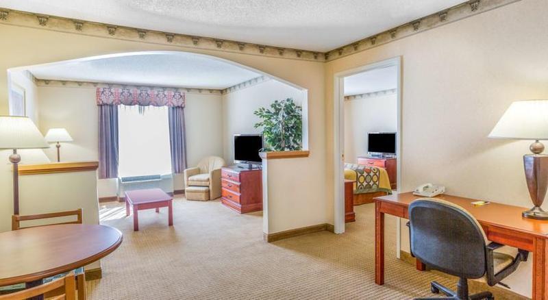 Hotel Courtyard By Marriott West Toledo